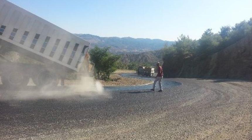 Sincik-kahta Karayolunda İkinci Kat Asfalt D&ouml;k&uuml;ld&uuml;