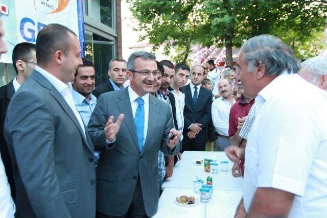 Gençler Sordu Başkan Köşker Cevapladı