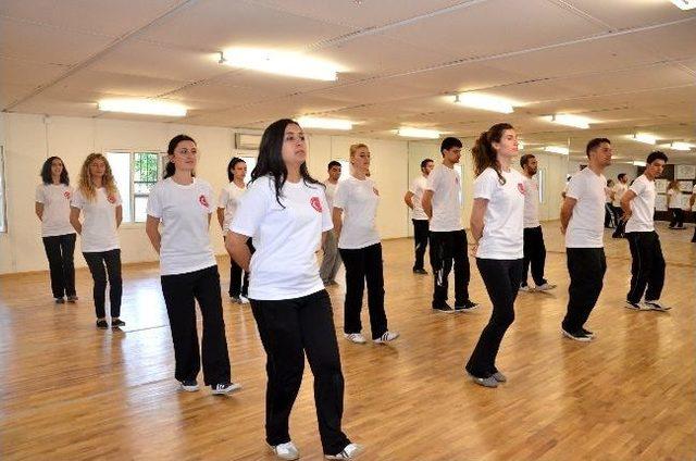 T&uuml;hom Makedonya Yolcusu 1