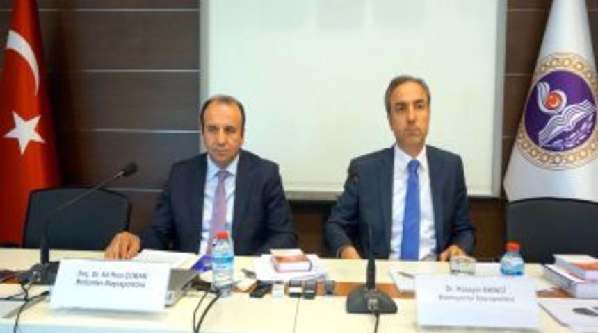 Anayasa Mahkemesi'ne 5 Bin 800'den Fazla Bireysel Başvuru Yapıldı