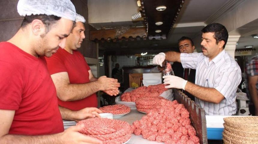 Sivas K&ouml;ftesi Satan Iş Yerleri Denetlendi