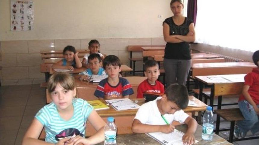 Ehem&rsquo;in A&ccedil;tığı Kurslarla Yazında Okullar Cıvıl Cıvıl Oldu
