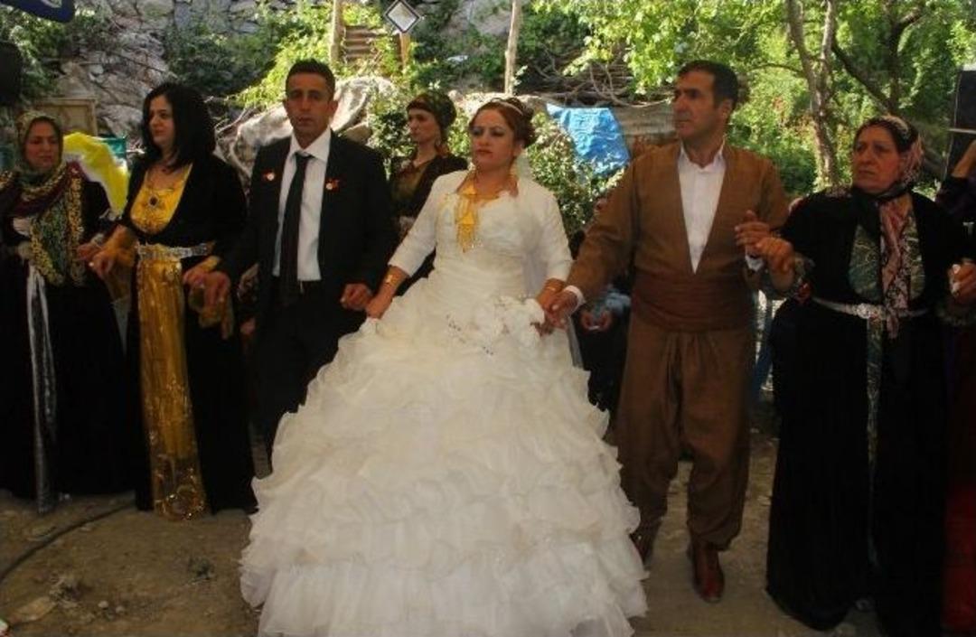 Ka&ccedil;arak Evlenen Engelli &Ccedil;ifte G&ouml;rkemli D&uuml;ğ&uuml;n