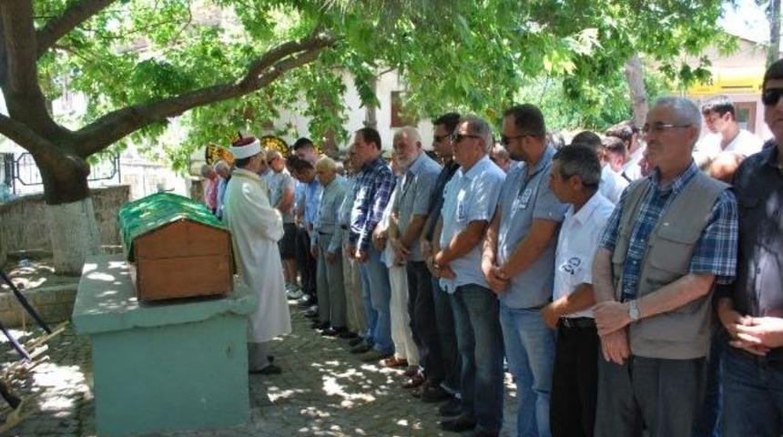 Faruk G&uuml;ner G&ouml;zyaşlarıyla Toprağa Verildi