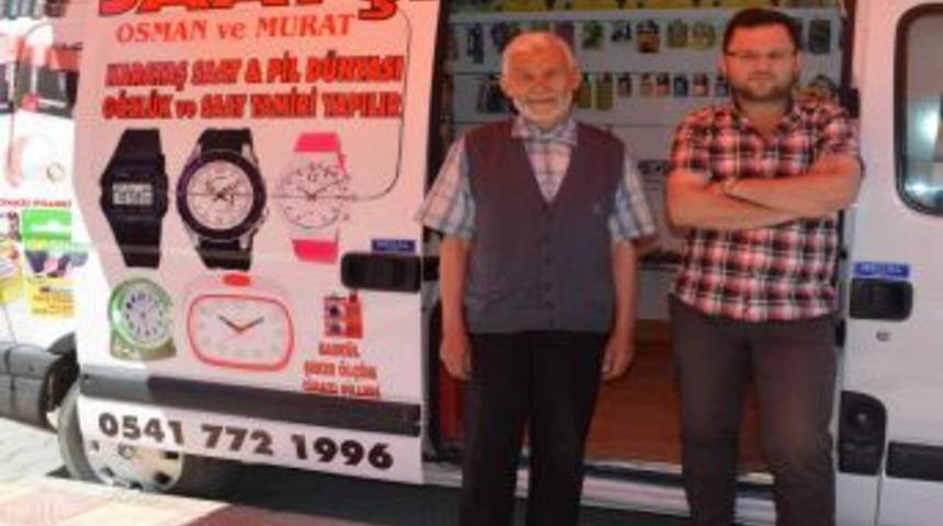 Yarım Asırdır Saat Tamiri Ile Ge&ccedil;imini Sağlıyor