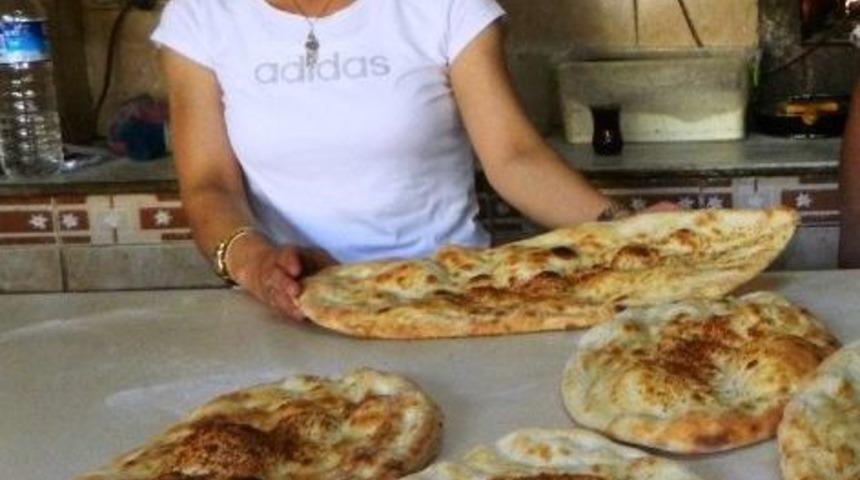 &Ouml;demiş&rsquo;te Ramazan Pidesi 1,5 Tl&rsquo;den Satışa Sunulacak