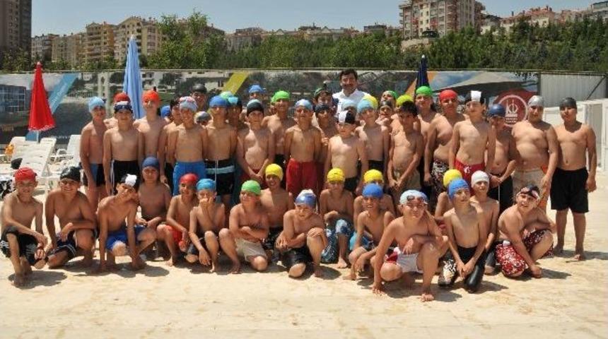 Keçiören'de Eğlenceli Yaz Okullarına Yoğun İlgi