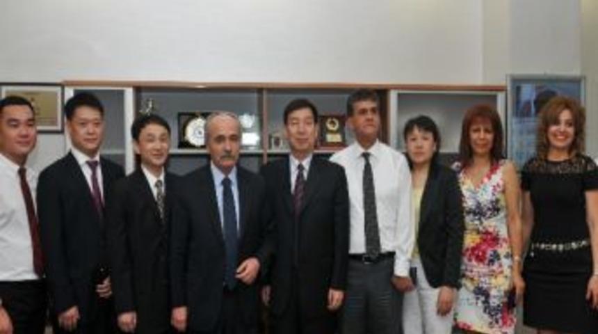 Çinli Konuklardan Başkan Genç’e Ziyaret