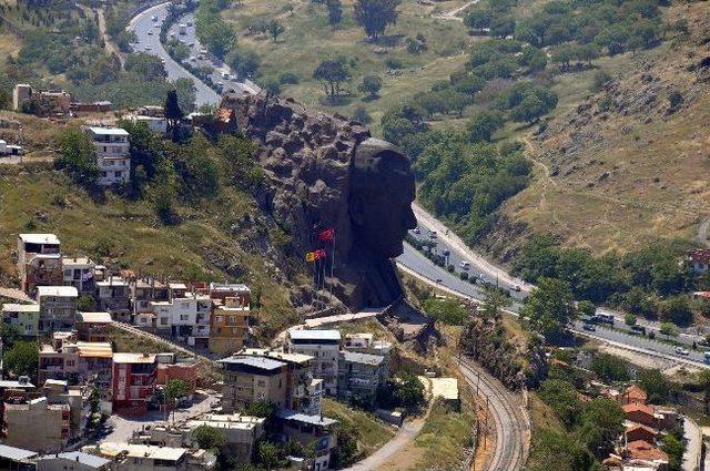 İzban'da Üstgeçitler Bir Bir Tamamlanıyor