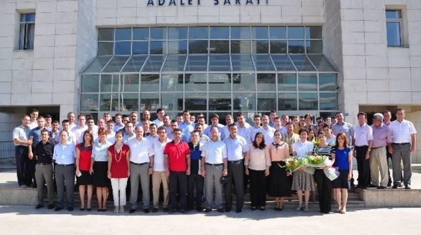 Adliyede Veda Günü