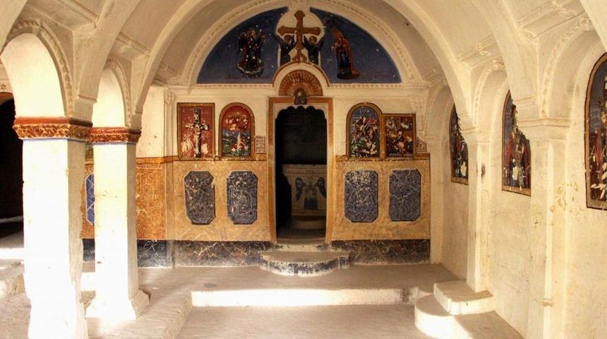 Tarihi Kiliseler Onarılıyor