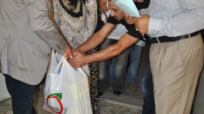 Amasya&rsquo;da Ramazan Paketleri Dağıtıldı