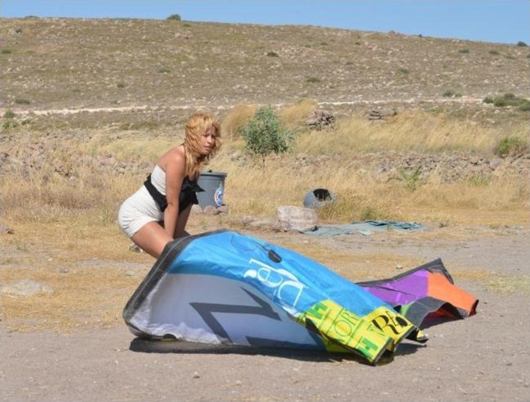 Ala&ccedil;atı'da Kitesurf Heyecanı