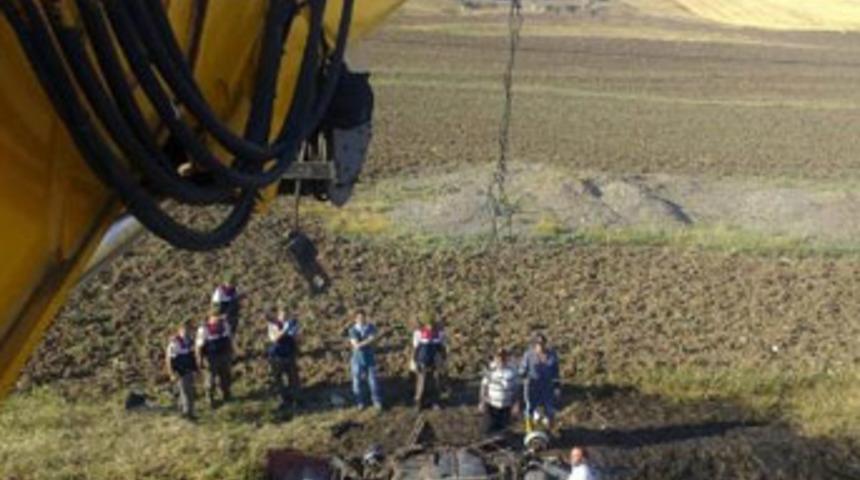 Otomobil takla atıp alev aldı: 3 &ouml;l&uuml;, 3 yaralı