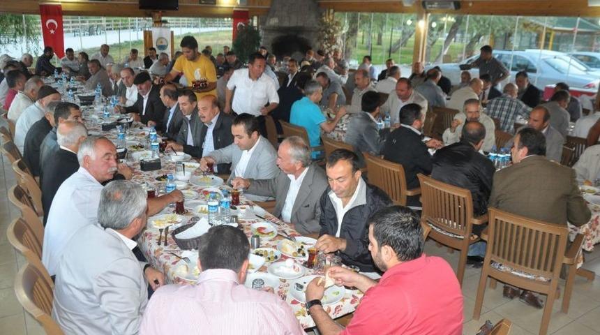 G&ouml;lbaşı'nda Namaz Sonrası Kahvaltı Geleneği