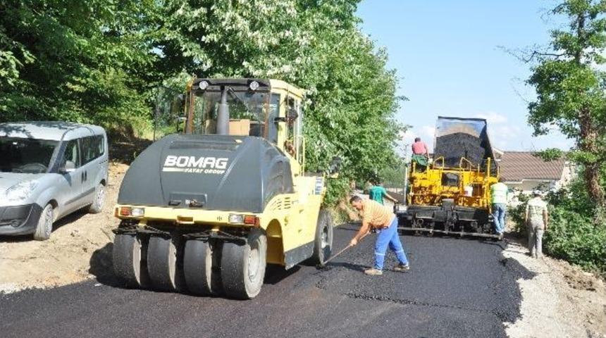 Kartepe&rsquo;de Asfaltlama &Ccedil;alışmaları Gece G&uuml;nd&uuml;z S&uuml;r&uuml;yor
