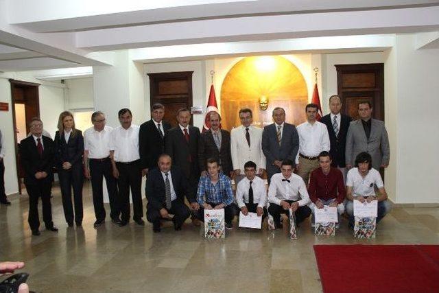 Umut Yıldızı Projesi Meyvelerini Vermeyi S&uuml;rd&uuml;r&uuml;yor 1