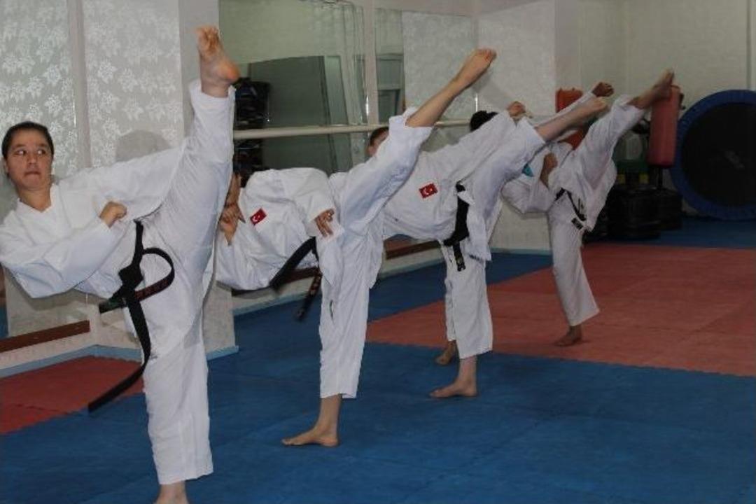 Diyarbakırlı Karateciler D&uuml;nya Şampiyonasına Hazırlanıyor