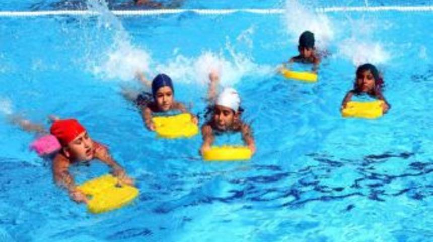 Mersin'de Havuz Keyfi Başlıyor