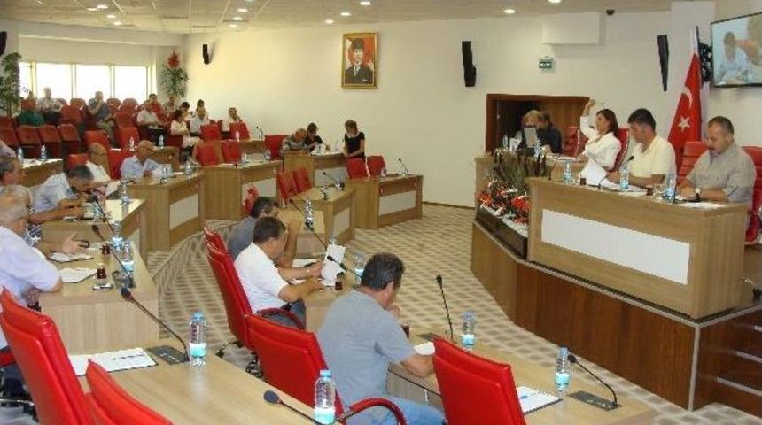 Meclis Devamsızlık Yapan &Uuml;yelerden Rahatsız