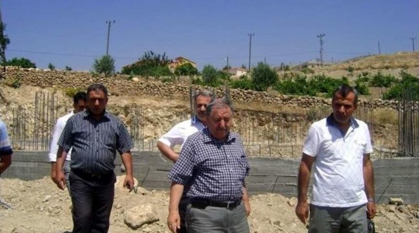 Milli Eğitim M&uuml;d&uuml;r&uuml; &Ouml;zkan, Okul İnşaatlarını Gezdi