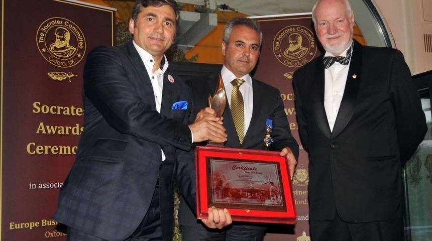 Karab&uuml;k &Uuml;niversitesi 'en Iyi &Uuml;niversite', Rekt&ouml;r&uuml; De 'en Iyi Rekt&ouml;r' Se&ccedil;ildi