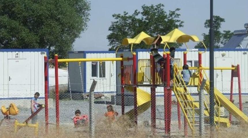 Mevsimlik Hayatın &Ccedil;ocukları