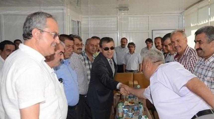 Emniyet M&uuml;d&uuml;r&uuml; G&uuml;rkan Muhtarlarla Buluştu