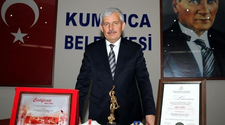 Kumluca Ve Belediye Başkanı &Ccedil;etinkaya'nın Sokrates &Ouml;d&uuml;l&uuml; Alması