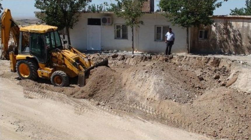 Silvan'da Yol &Ccedil;alışması