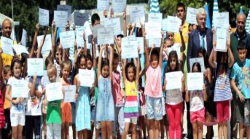 Bursaspor Y&uuml;zme Okulunda Sertifika Heyecanı