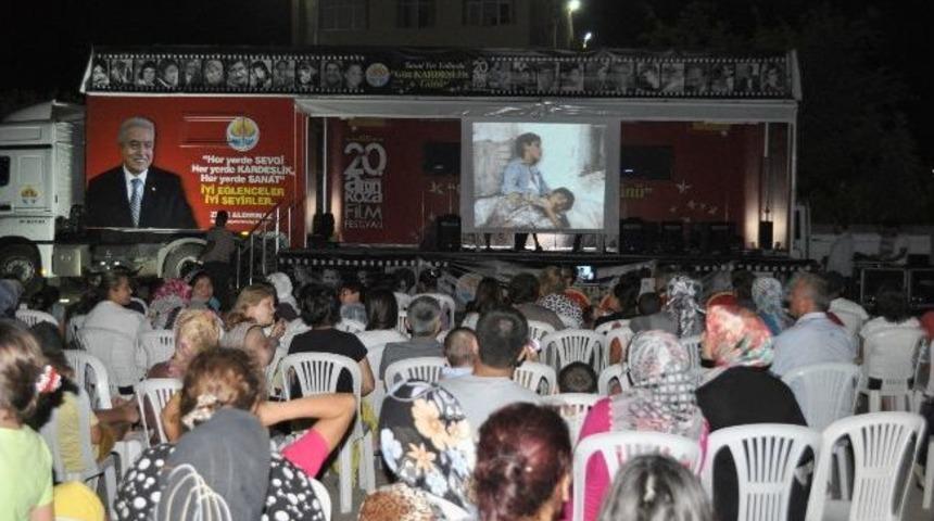 B&uuml;y&uuml;kşehir Sanat Tırı Y&uuml;z&uuml;nc&uuml; Yıl&rsquo;da
