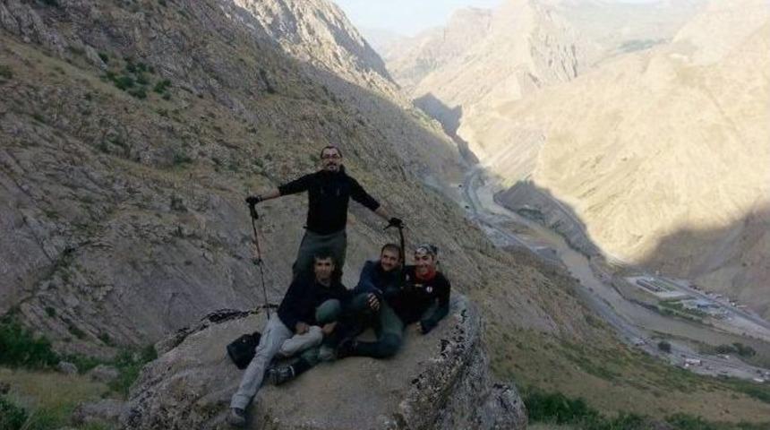 S&uuml;mb&uuml;l Dağı&rsquo;na Zirve Tırmanışı