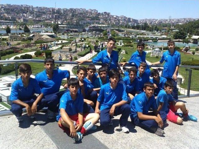 Emniyet Çocuklara Yıldız Olmanın Yolunu Açtı 2