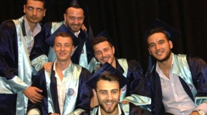 Ege İletişim 42. Mezunlarını Verdi