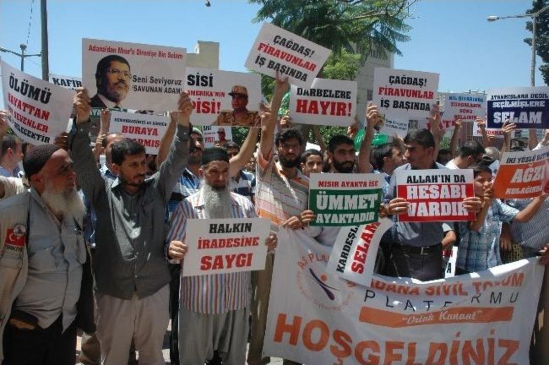 Mısır'daki Darbe Adana'da Protesto Edildi