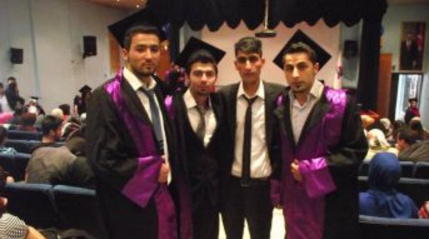 Aİ&Ccedil;&Uuml; Fen Edebiyat Fak&uuml;ltesi Ilk Mezunlarını Verdi