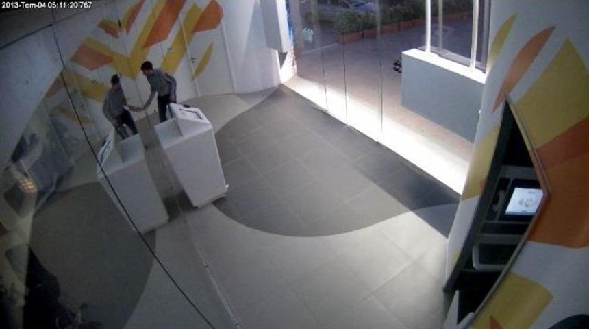 Banka Şubesini Soymaya Teşebb&uuml;s Etti