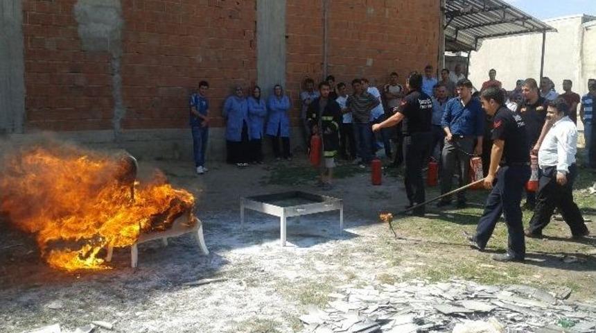 İneg&ouml;l İtfaiyesinden İş&ccedil;ilere Yangın Dersi