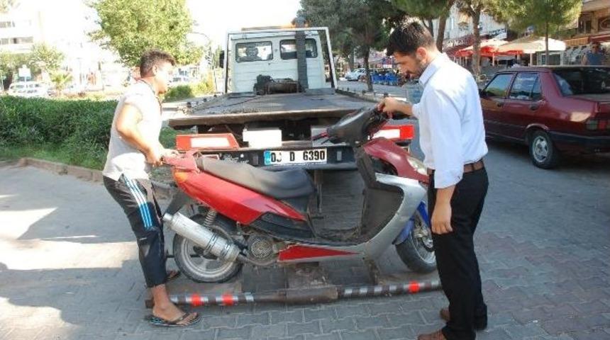 Didim&rsquo;de &Ccedil;aldıkları Motosikleti Ka&ccedil;ıramayan Hırsızlar Motorları Başıboş Bırakıyorlar