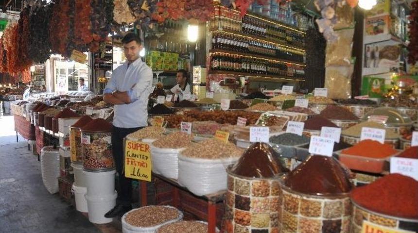 Ramazanlık Hurmalar Tezgahta Yerini Aldı