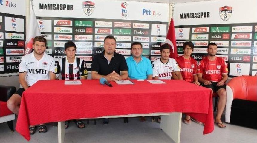 Manisaspor Altyapısından Beş Oyuncuyu Profesyonel Kadrosuna Kattı