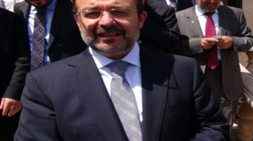 Diyanet İşleri Başkanı G&ouml;rmez: Camilerde Caminin Saygınlığına G&ouml;re Davranmalıyız