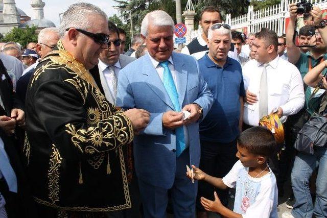 Ağa, Davul-zurna Ekibini Boş Ge&ccedil;medi 1