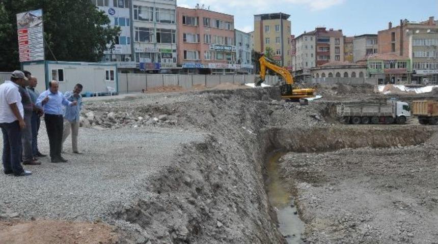 Başkan Ok, Eski Hal Binası İnşaatını İnceledi