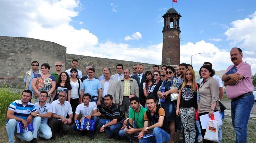 Azeri Gazeteciler, Erzurum&rsquo;un Tarihi Yapılarına Hayran Kaldı