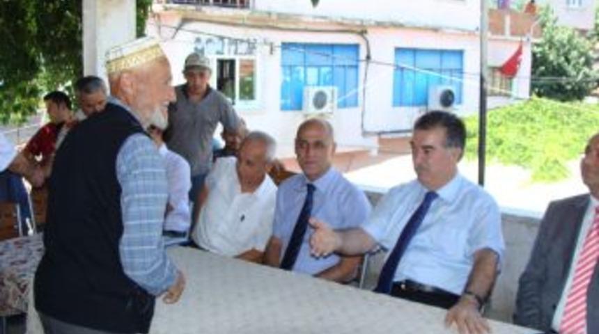 Bu K&ouml;y&uuml;n Kahvehanesinde Oyun Yok Sohbet Var