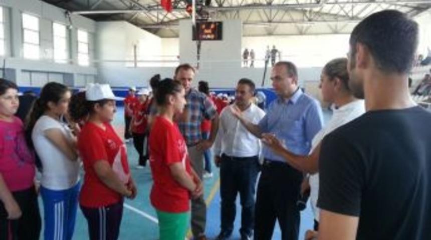 Ala&ccedil;am'da Yaz Spor Okulları A&ccedil;ıldı