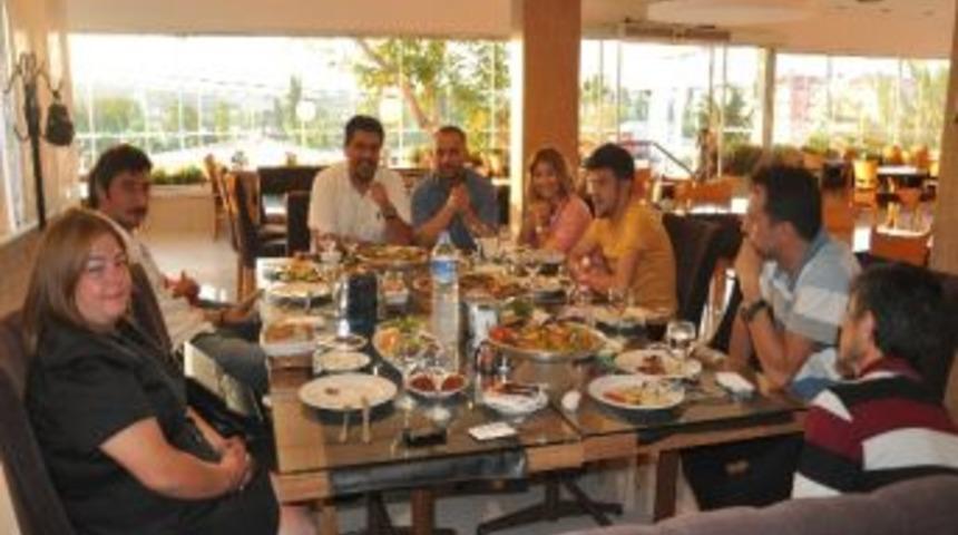 &Ouml;zel Vefa Hastanesi Basın Mensupları İle Bir Araya Geldi