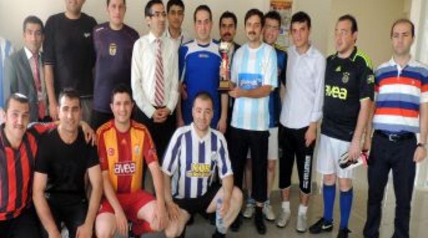 ERM&Uuml;DER'in Futbol Turnuvasında DAP Birinci Oldu